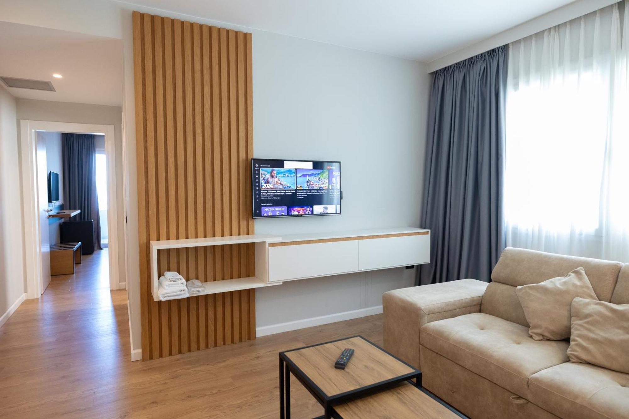 Duka Hotel Vlorë 외부 사진