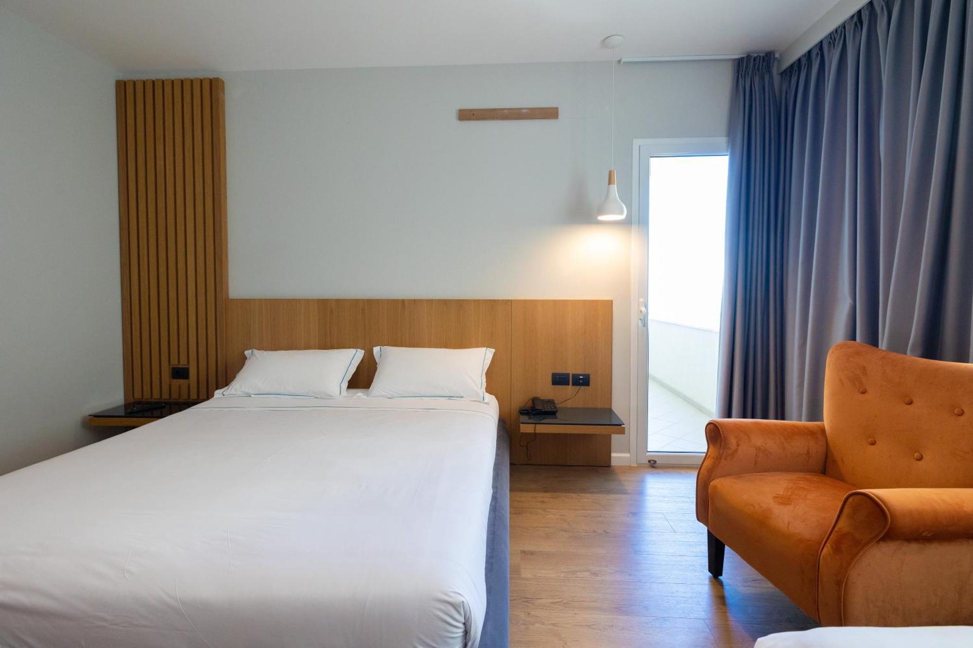 Duka Hotel Vlorë 외부 사진