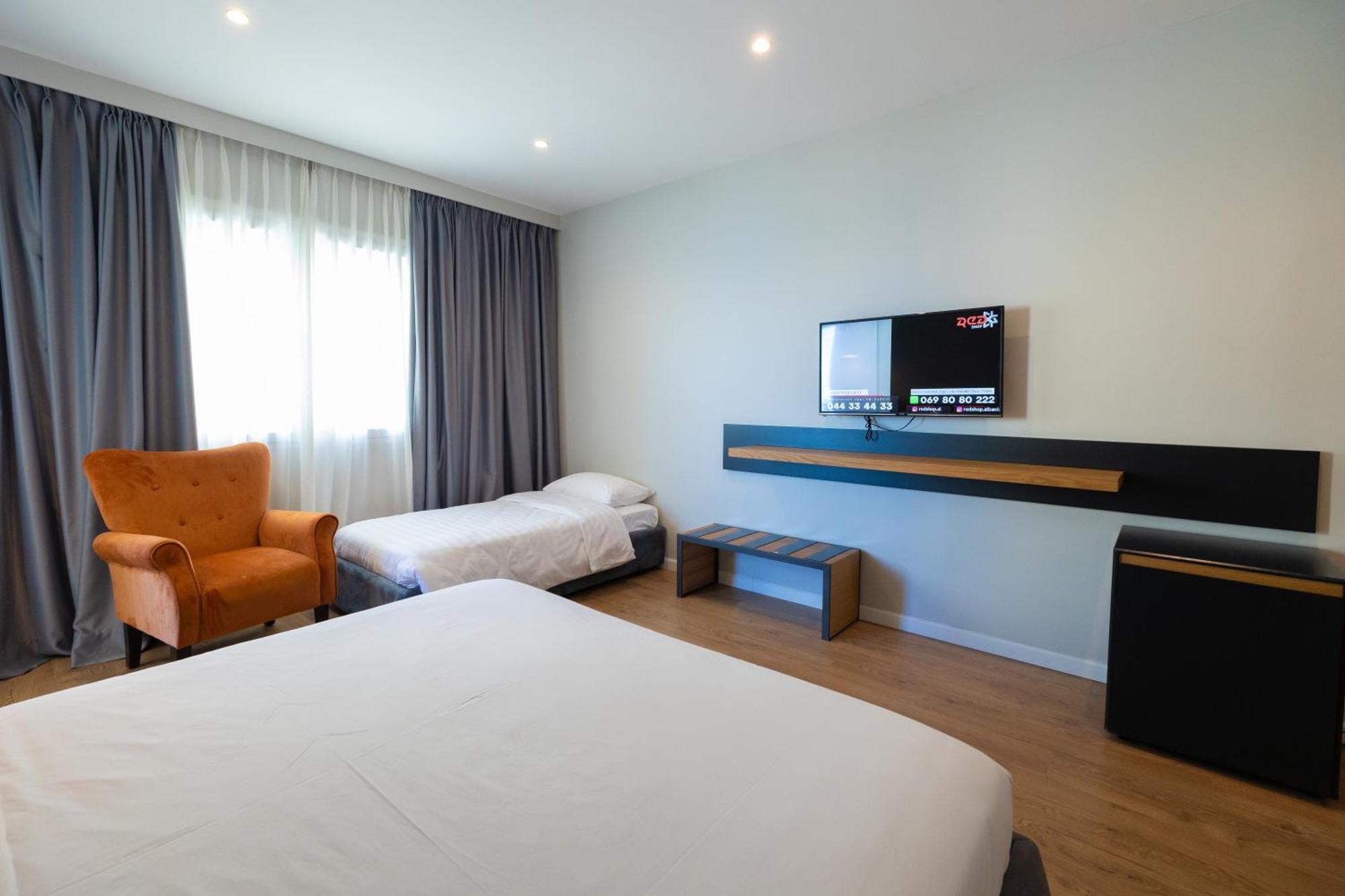 Duka Hotel Vlorë 외부 사진