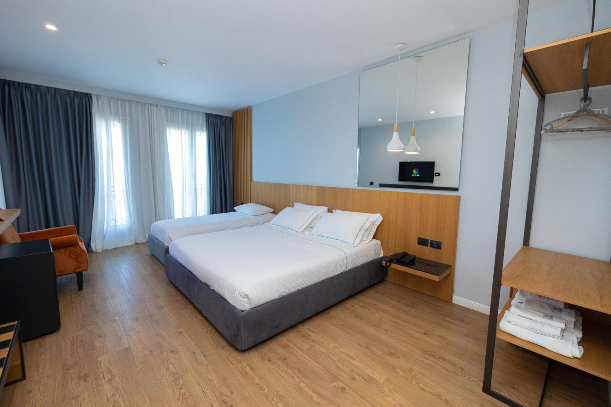 Duka Hotel Vlorë 외부 사진
