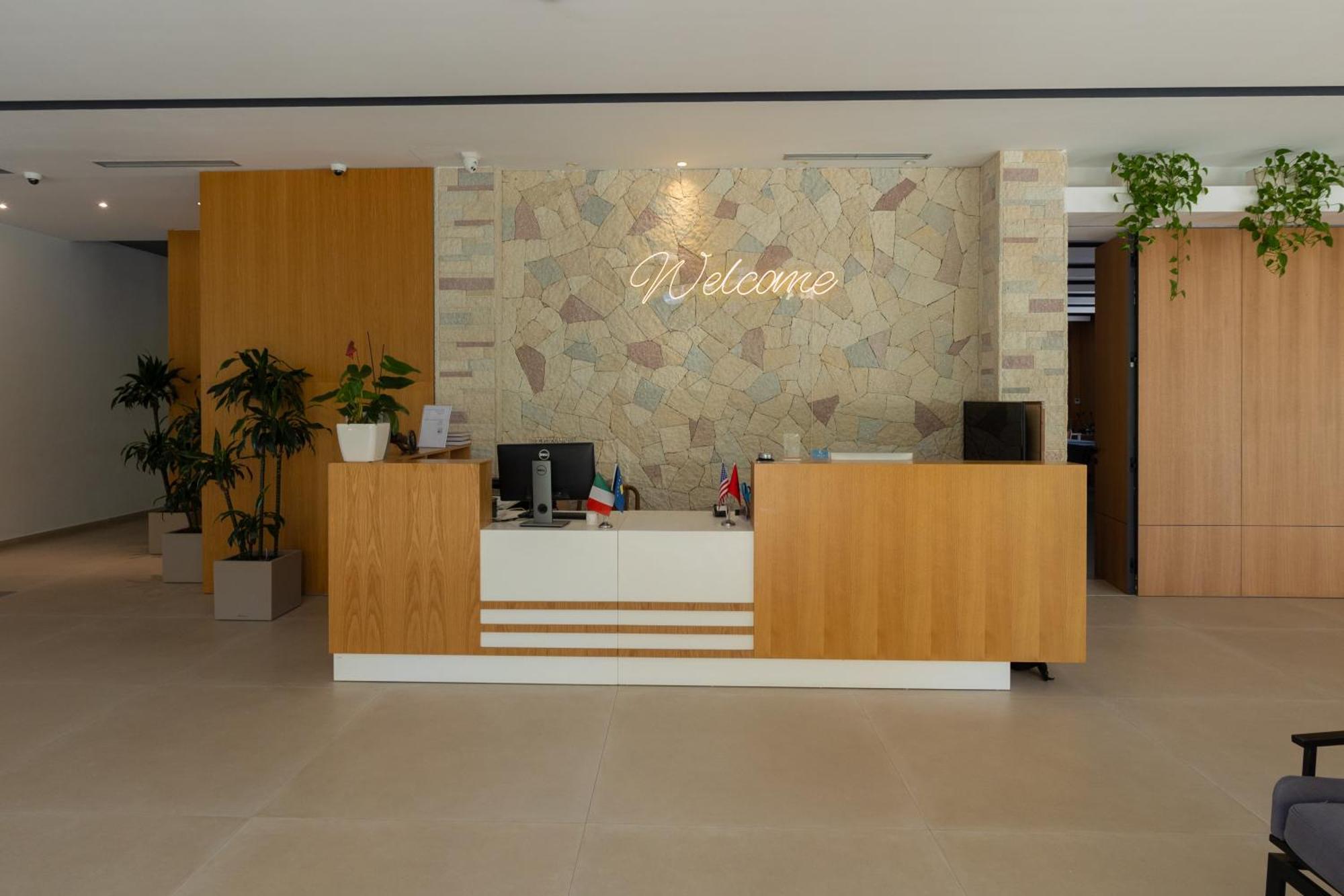 Duka Hotel Vlorë 외부 사진